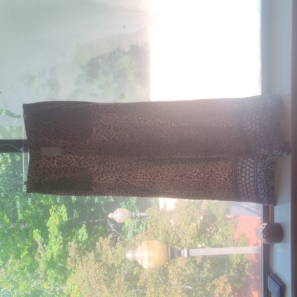 Wide Leg Resort Style Pants - Picture 4 of 4